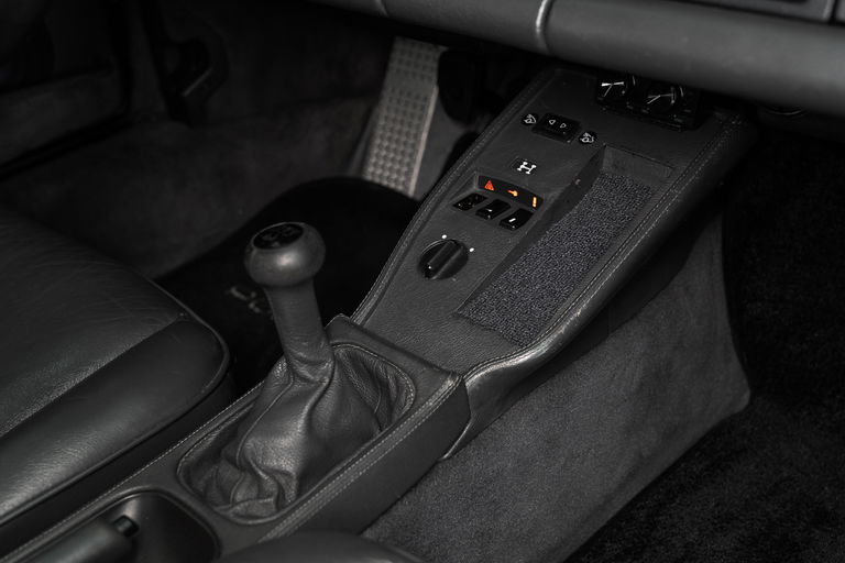 Porsche 964 Carrera 4