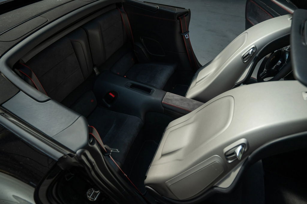 Porsche 991 Carrera GTS