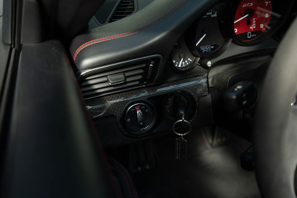 Porsche 991 Carrera GTS