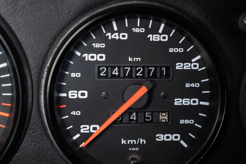 Porsche 964 Carrera 4