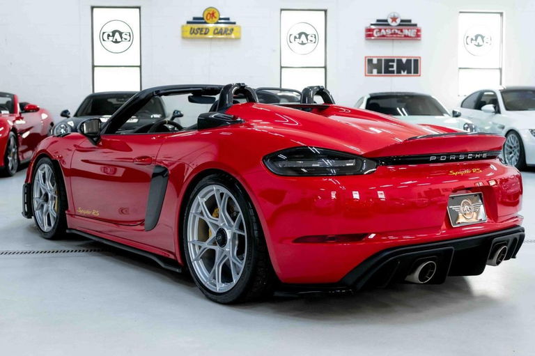 Porsche 718 Spyder RS