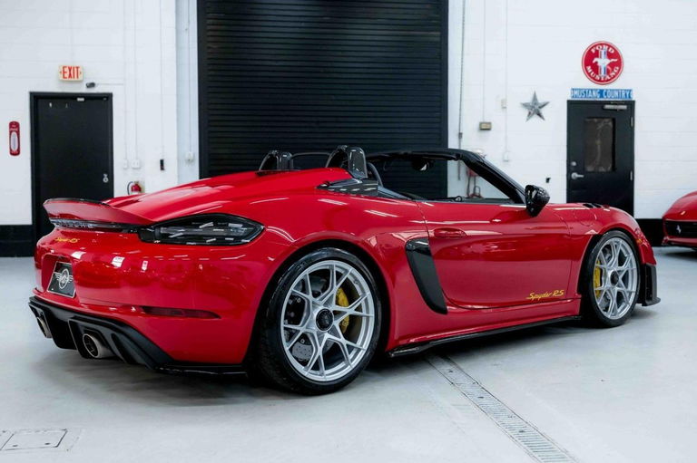 Porsche 718 Spyder RS