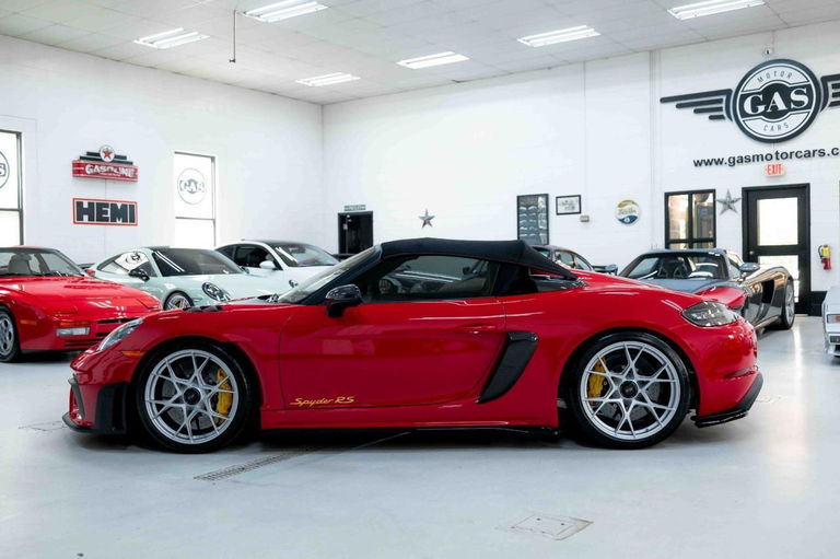 Porsche 718 Spyder RS