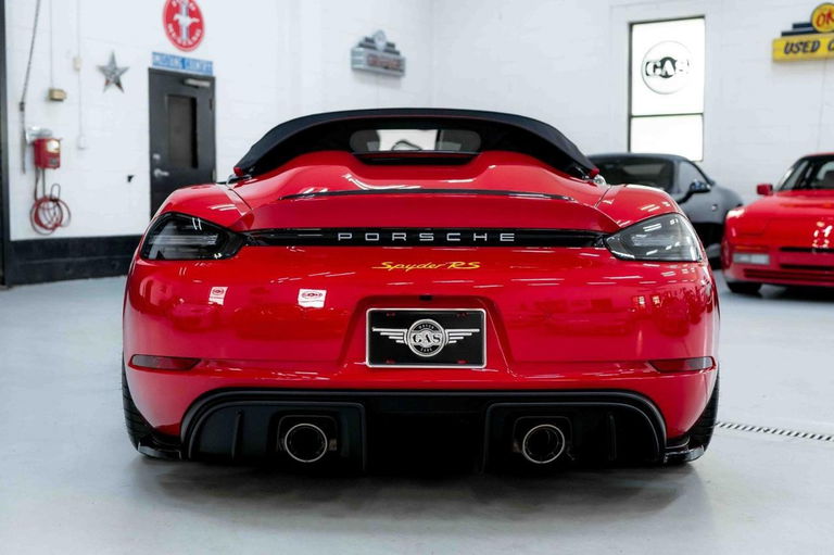 Porsche 718 Spyder RS