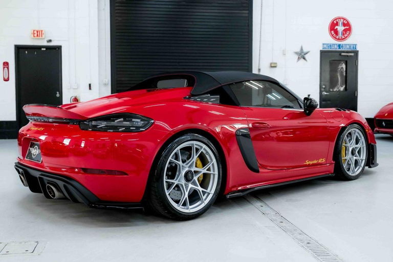 Porsche 718 Spyder RS