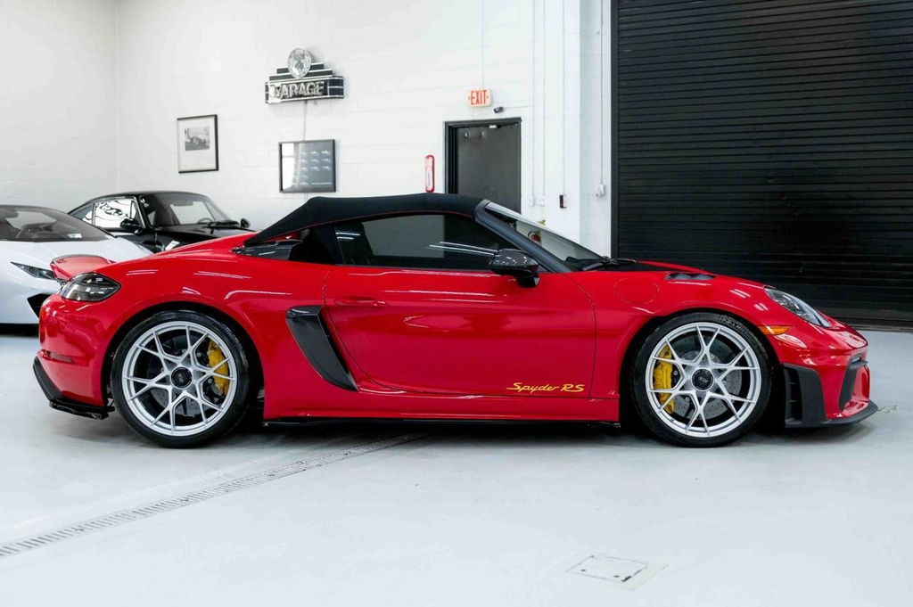 Porsche 718 Spyder RS