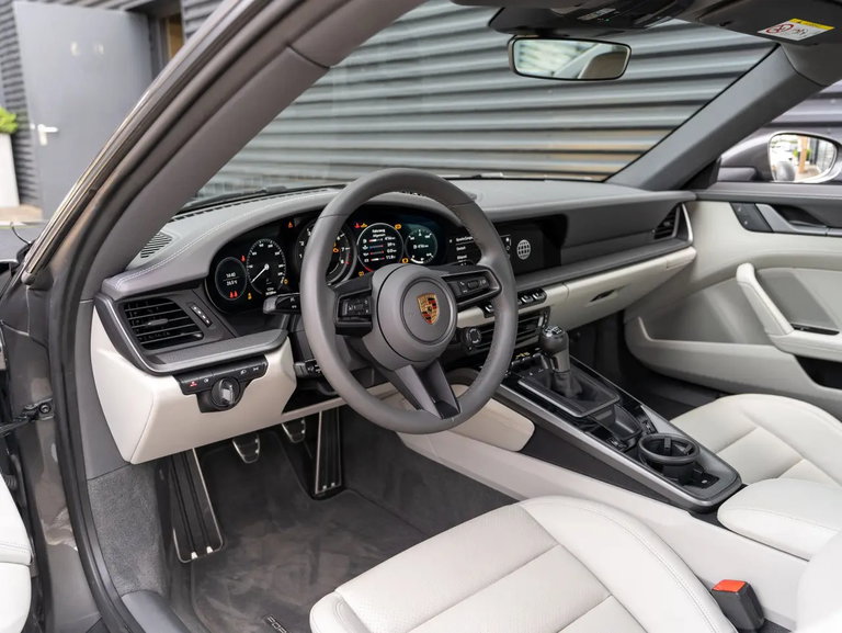 Porsche 992 Carrera S