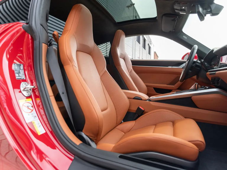 Porsche 992.2 Carrera 4 GTS