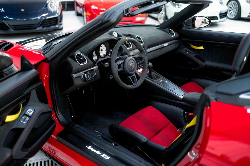 Porsche 718 Spyder RS