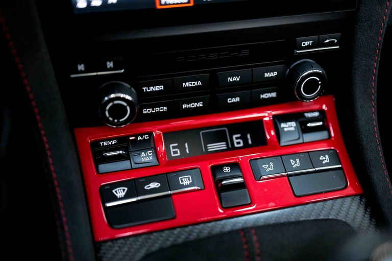 Porsche 718 Spyder RS