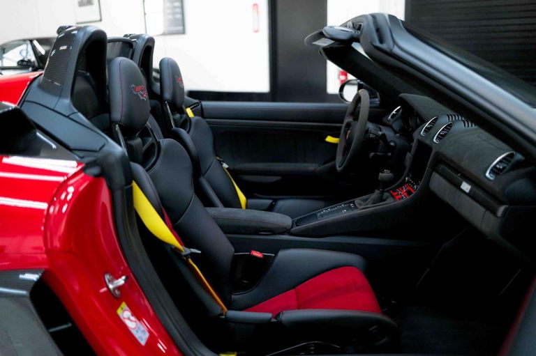 Porsche 718 Spyder RS