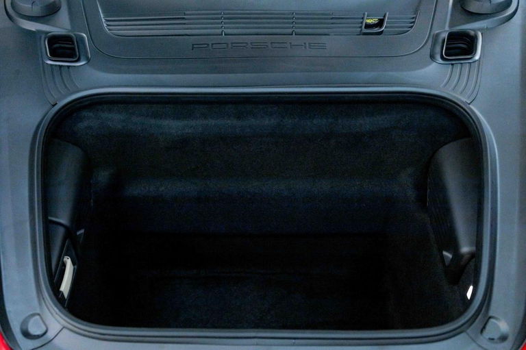 Porsche 718 Spyder RS