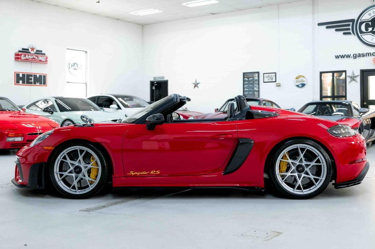 Porsche 718 Spyder RS