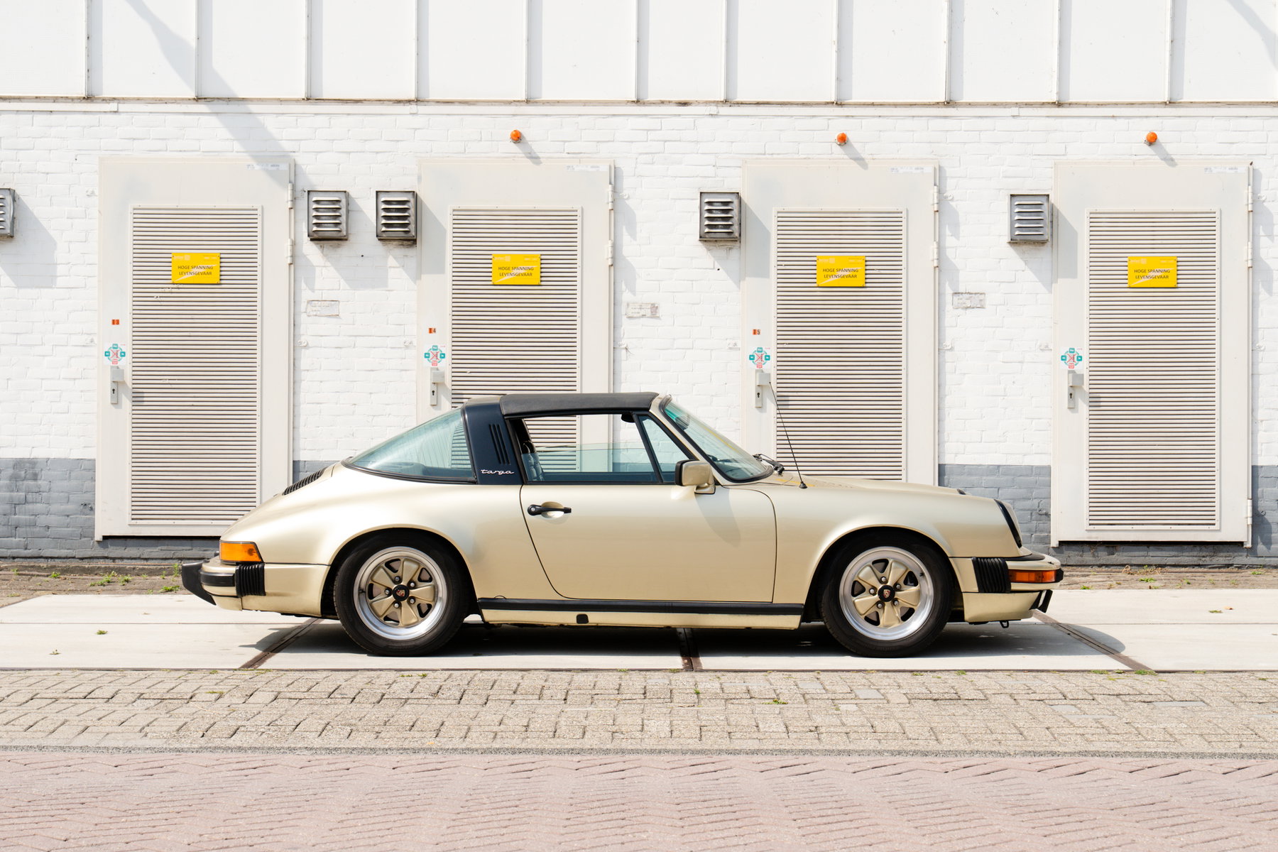 Porsche 911 Carrera 3.2 (US) 1984 - elferspot.com - Marketplace