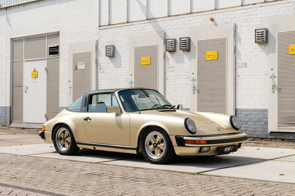 Porsche 911 Carrera 3.2 (US)