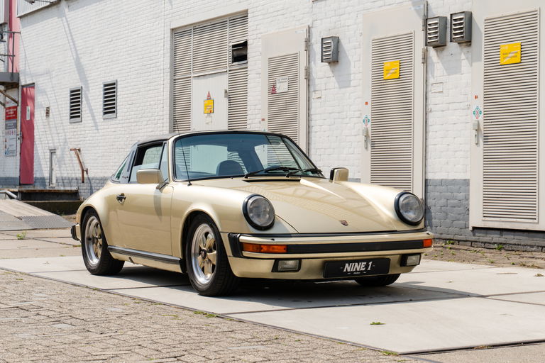 Porsche 911 Carrera 3.2 (US)