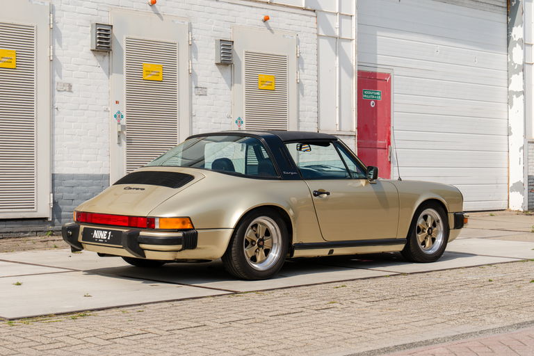 Porsche 911 Carrera 3.2 (US)