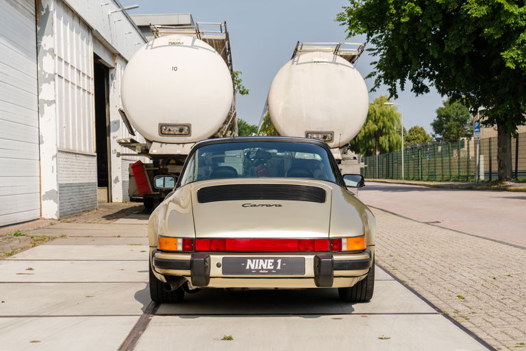 Porsche 911 Carrera 3.2 (US)