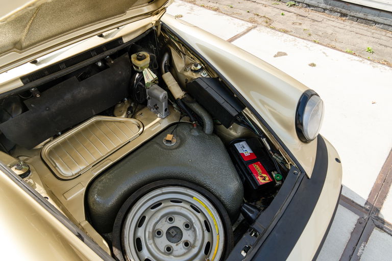 Porsche 911 Carrera 3.2 (US)