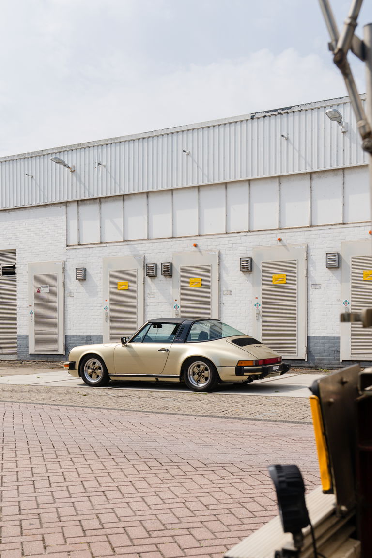 Porsche 911 Carrera 3.2 (US)