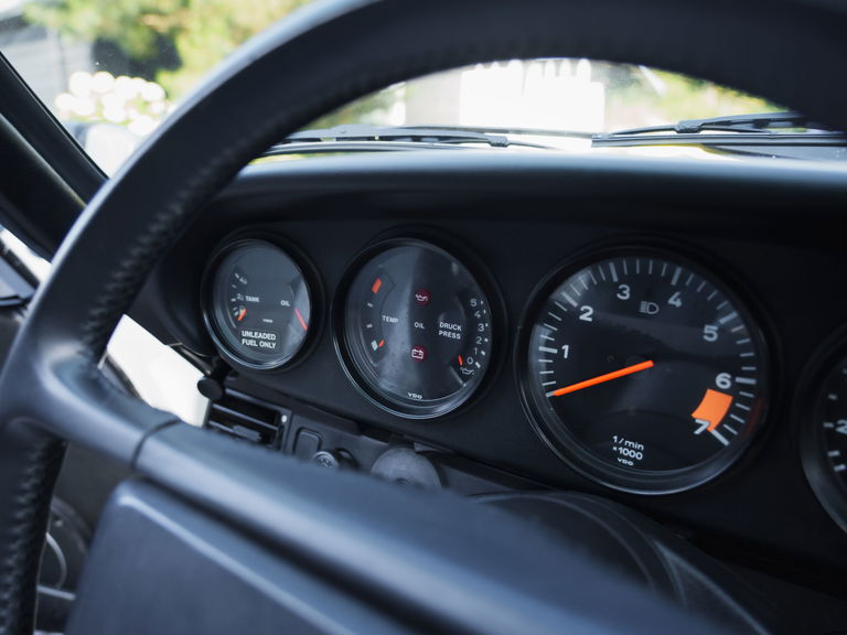 Porsche 911 Carrera 3.2 (US)