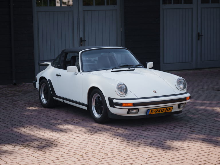 Porsche 911 Carrera 3.2 (US)