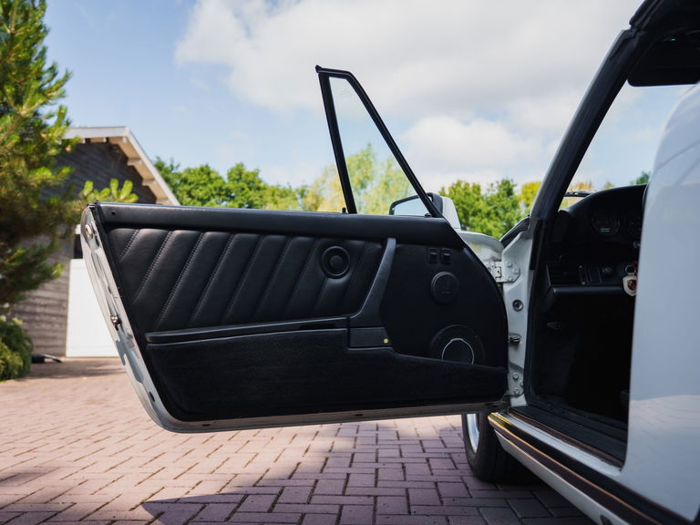 Porsche 911 Carrera 3.2 (US)