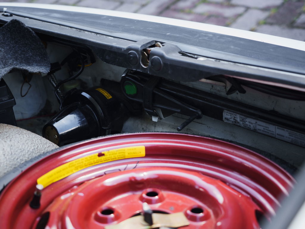 Porsche 911 Carrera 3.2 (US)