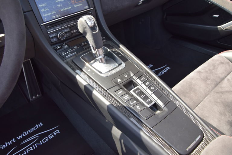 Porsche 991 Carrera GTS