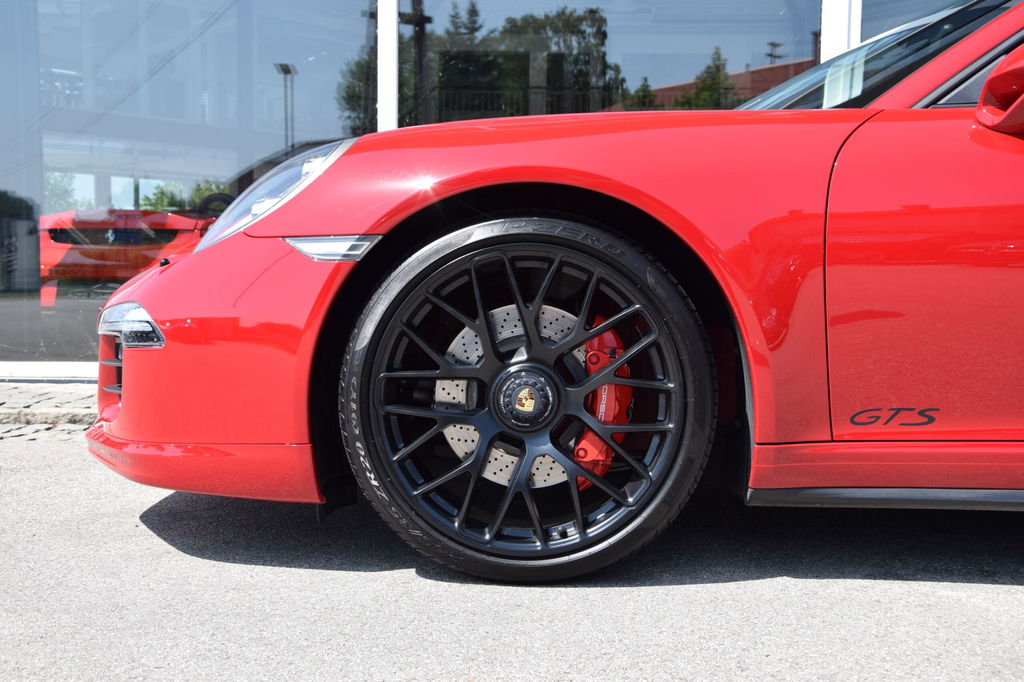 Porsche 991 Carrera GTS