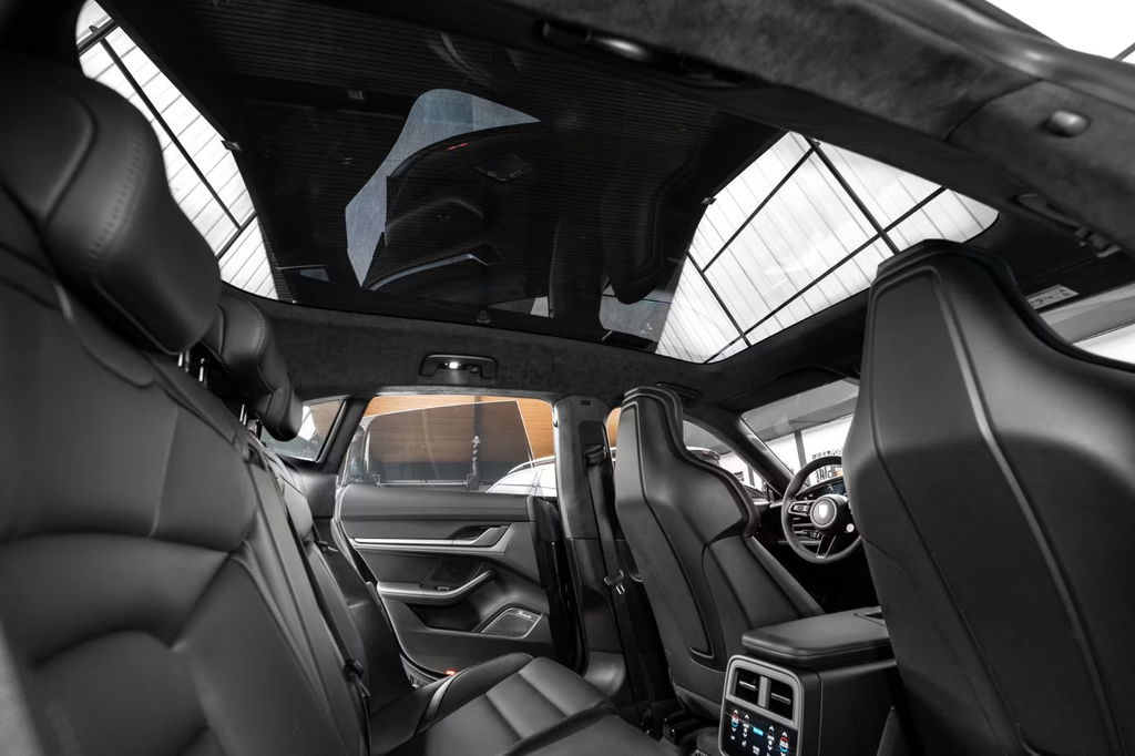 Porsche Taycan Turbo Cross Turismo