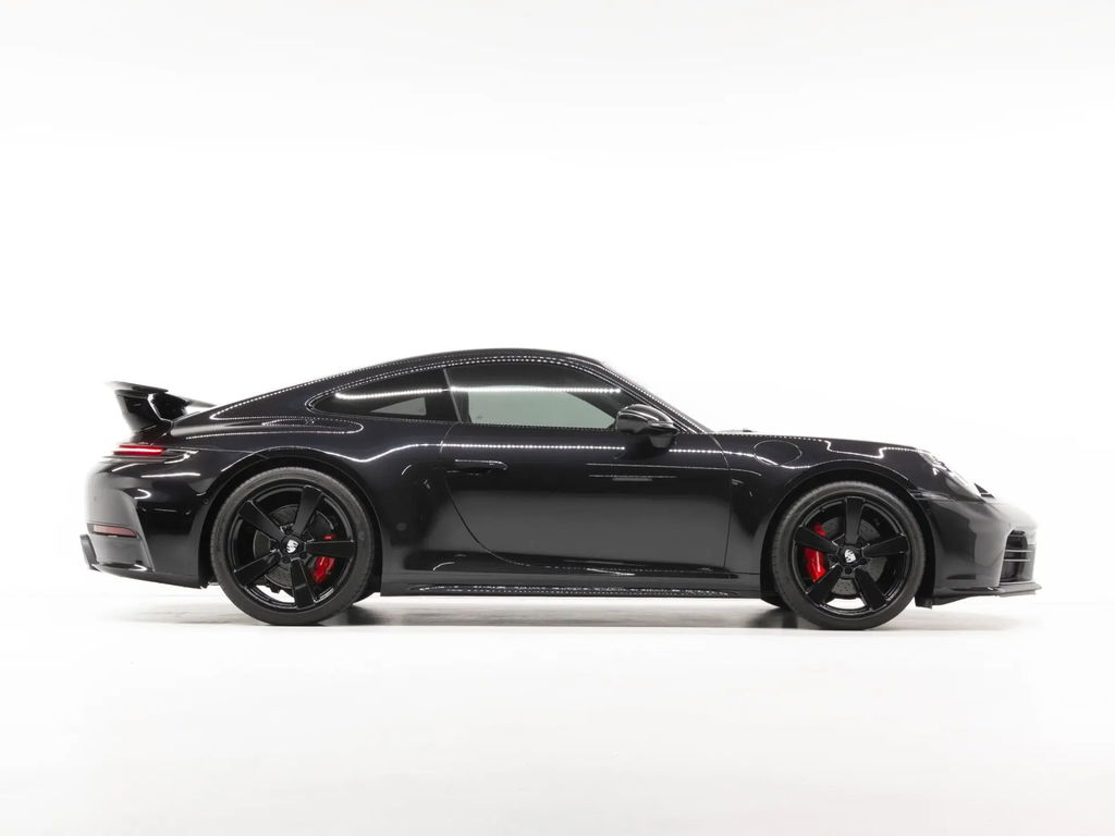 Porsche 992.2 Carrera