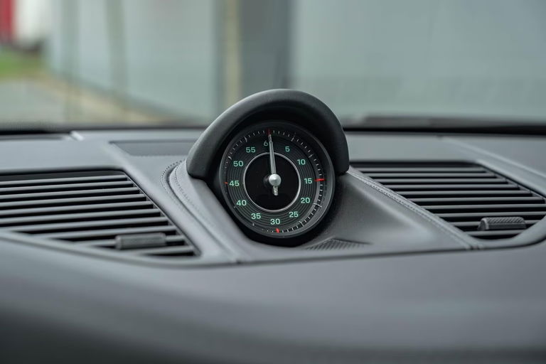 Porsche 992 Sport Classic