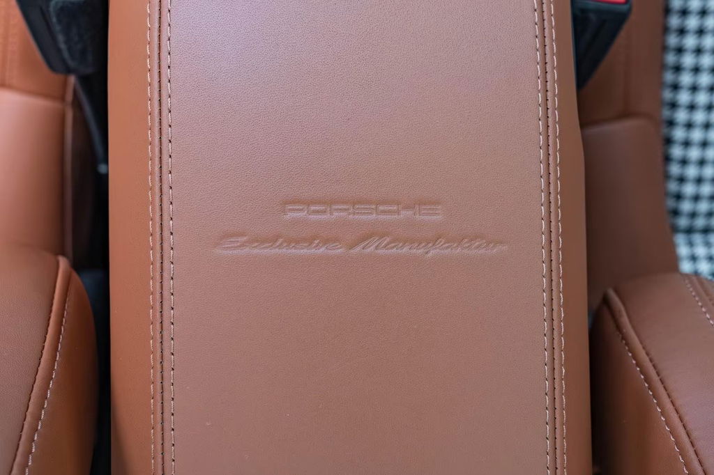 Porsche 992 Sport Classic