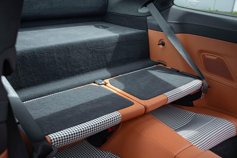 Porsche 992 Sport Classic