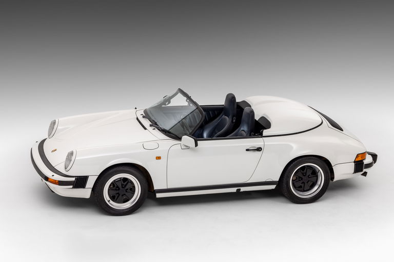 Porsche 911 Carrera 3.2 Speedster