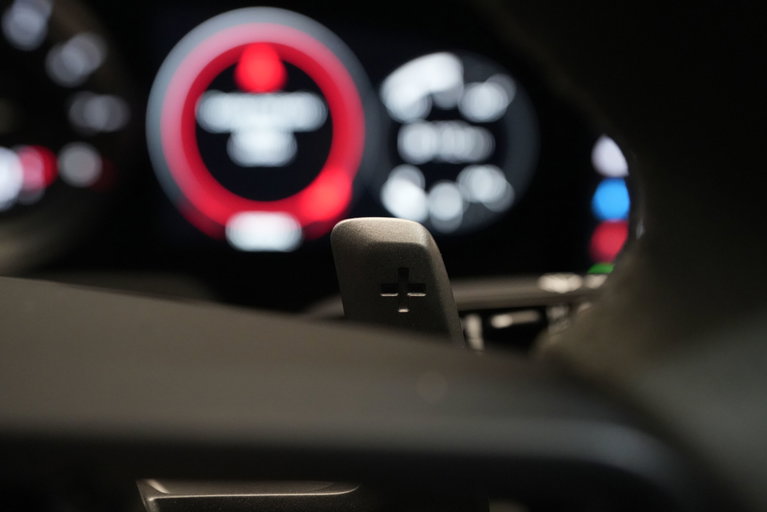 Porsche 992 Carrera 4 GTS