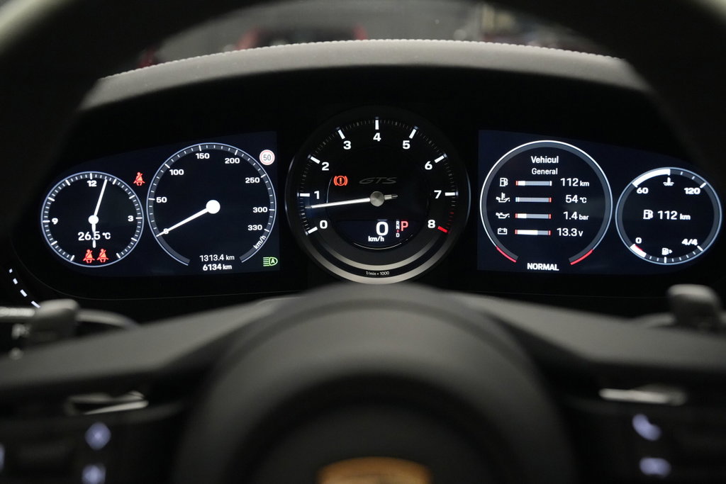 Porsche 992 Carrera 4 GTS