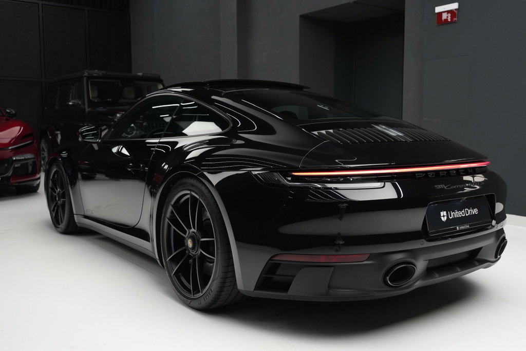 Porsche 992 Carrera 4 GTS