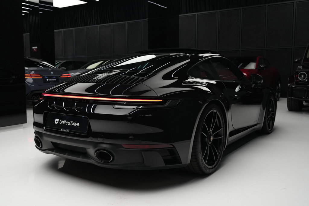 Porsche 992 Carrera 4 GTS