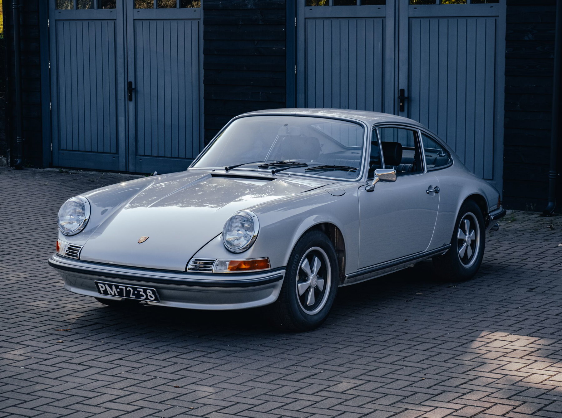Porsche 911 S (F-Modell) 1972 - elferspot.com - Marketplace for