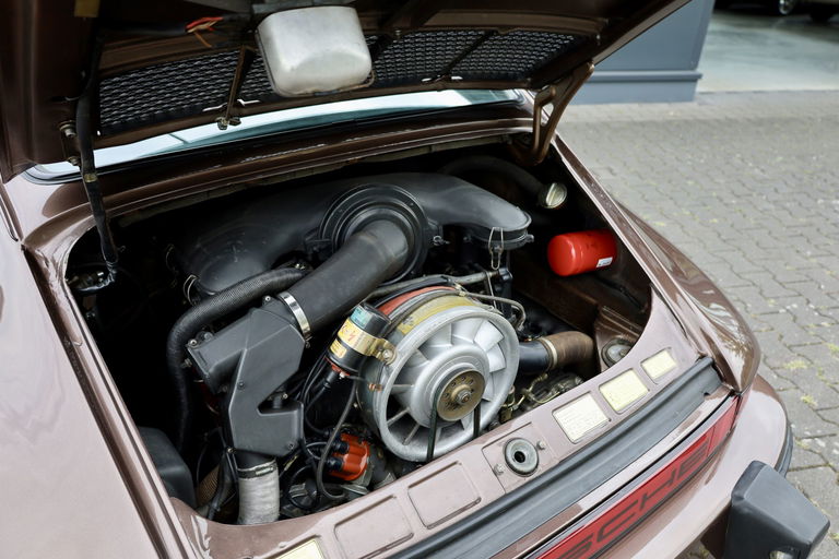 Porsche 911 Carrera 2.7