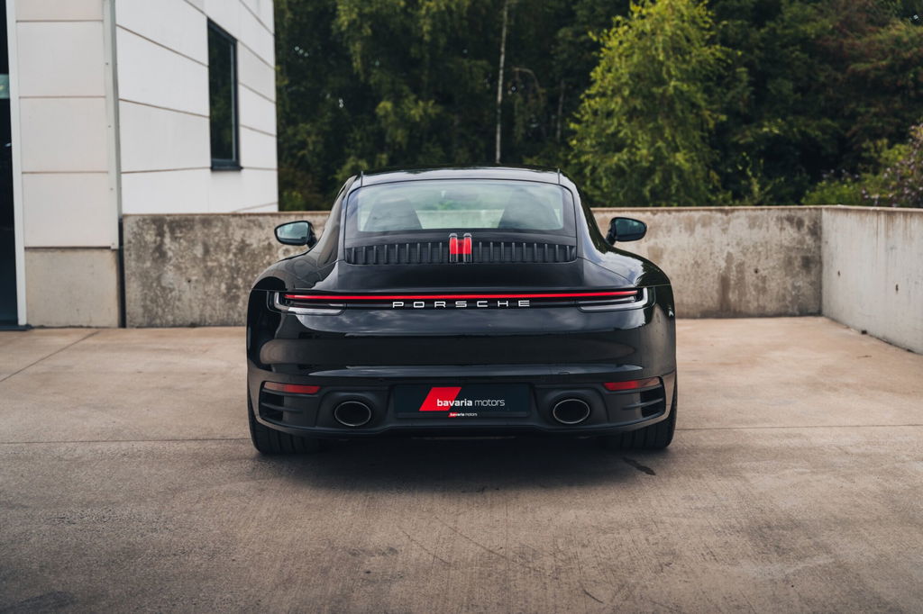 Porsche 992 Carrera