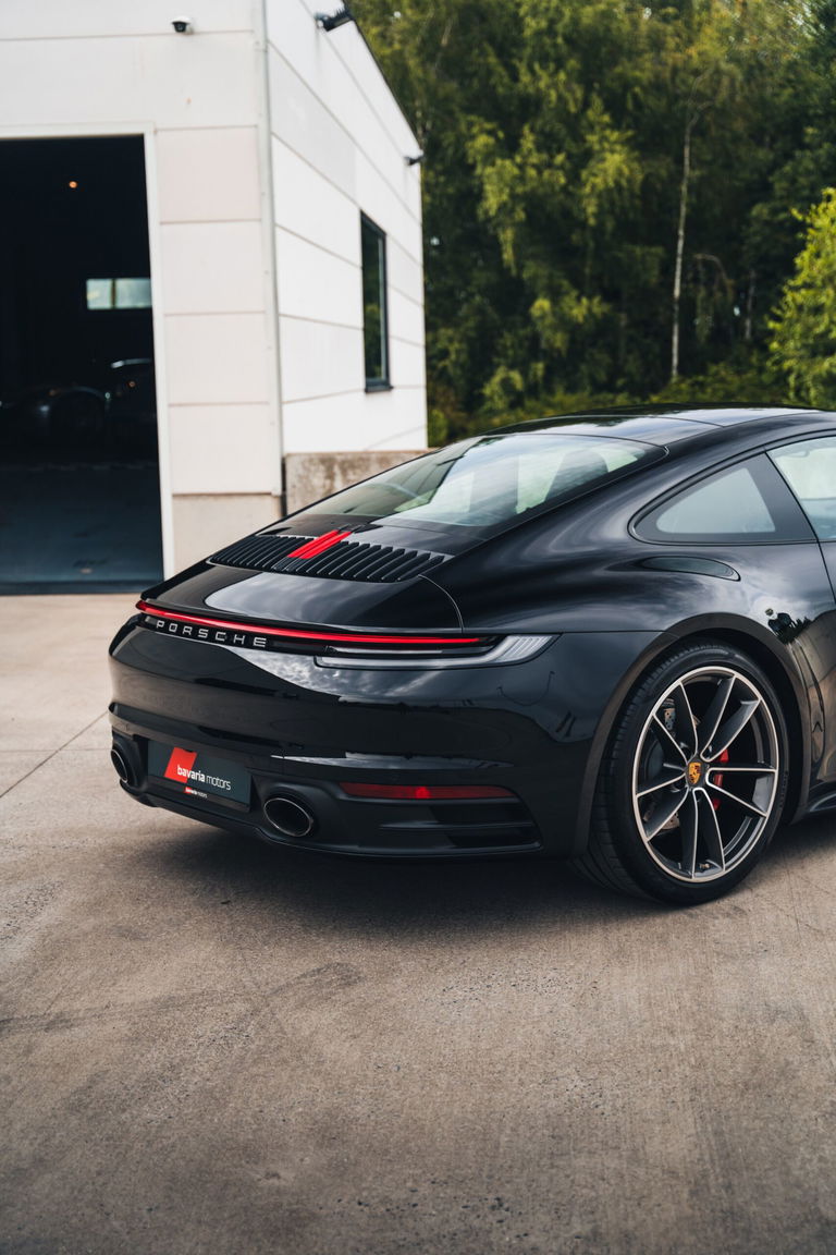 Porsche 992 Carrera