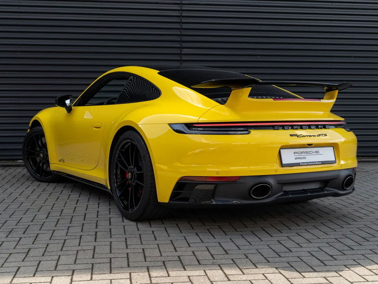 Porsche 992 Carrera GTS