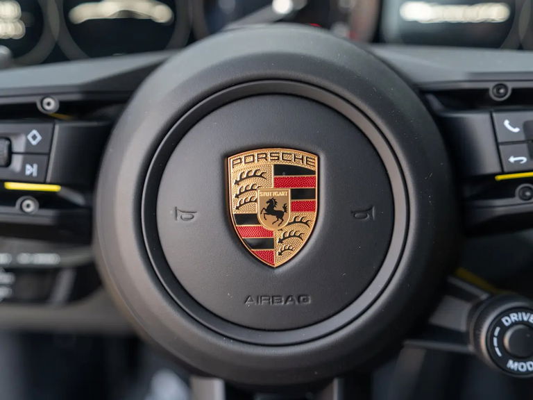 Porsche 992 Carrera GTS