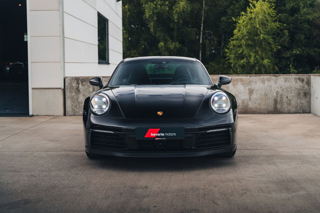 Porsche 992 Carrera
