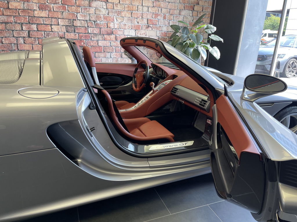 Porsche Carrera GT