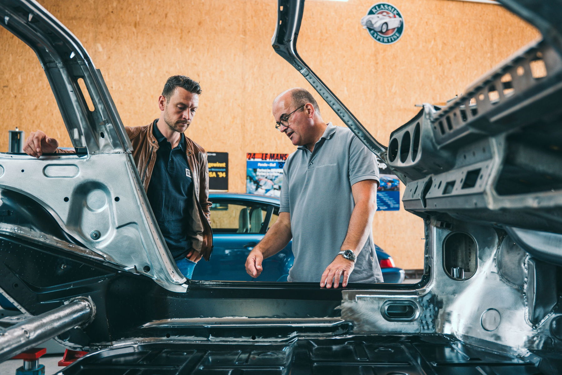 In addition to providing Porsche purchasing advice, Wolfgang Hämmerlin also coordinates restoration projects.