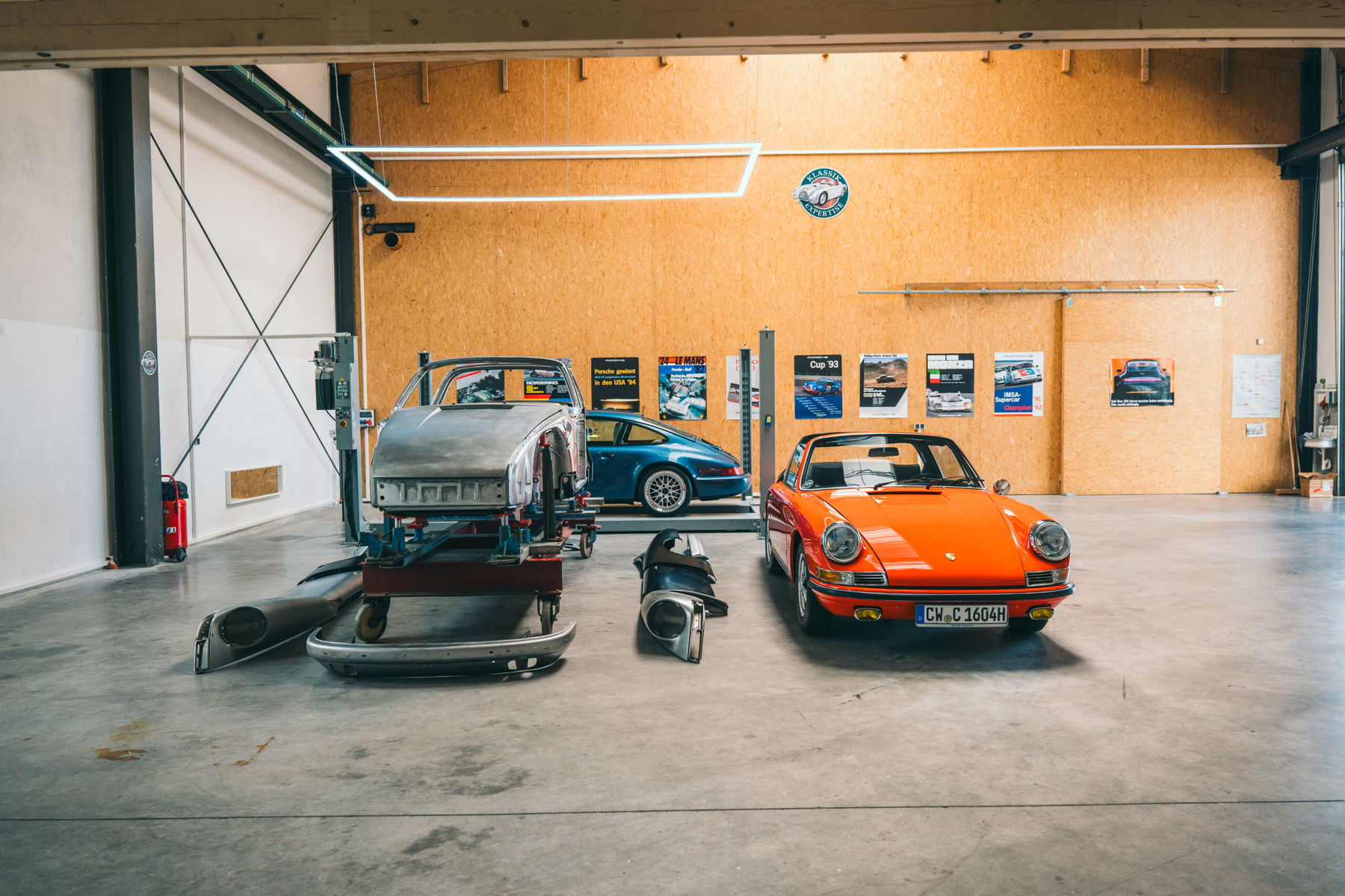 In addition to providing Porsche purchasing advice, Wolfgang Hämmerlin also coordinates restoration projects.